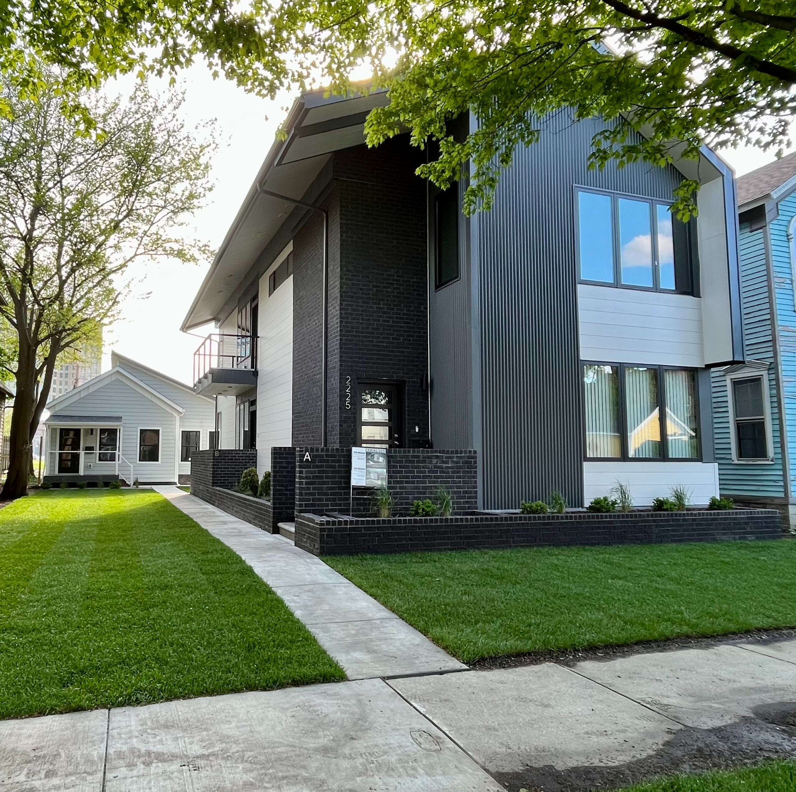 Modern 3-Unit